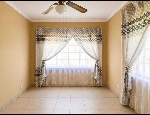 3 BEDROOM HOUSE FOR SALE IN VANDERBIJLPARK SE 6
